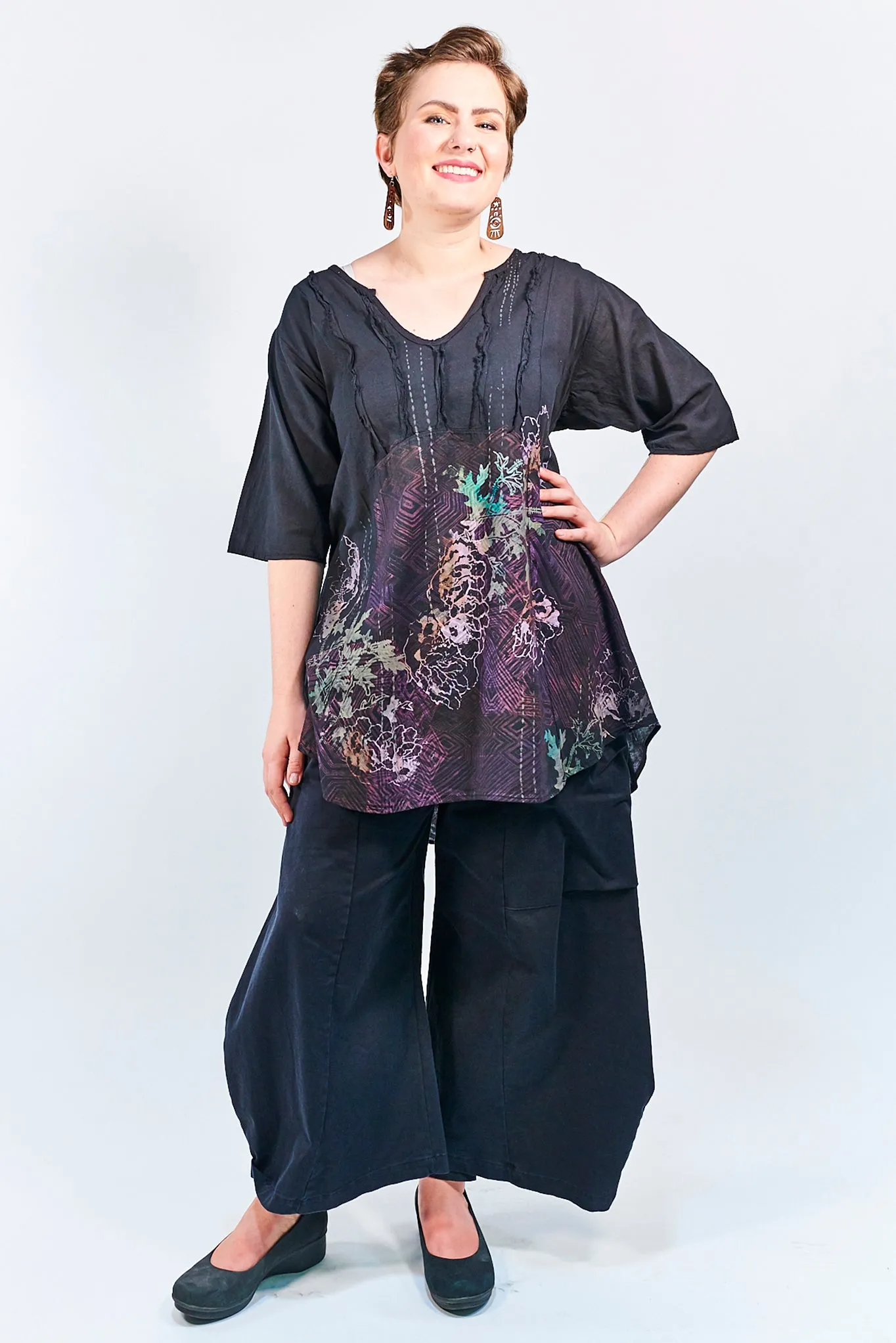 2244 Dawn Clouds Lawn Tunic Black-P