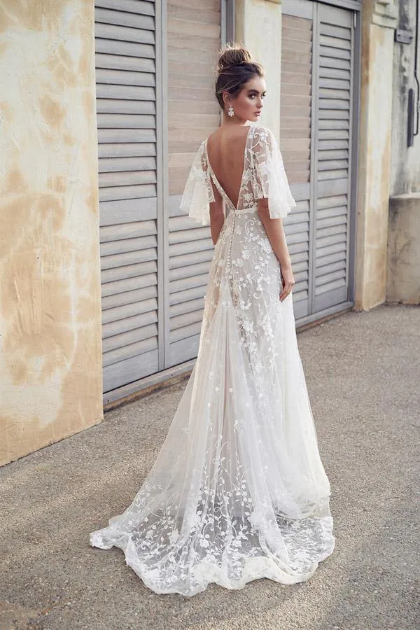 Anneprom Ivory V Neck Beach Wedding Dresses with Lace Appliques APW0397