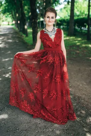 Anneprom Unique Burgundy Prom Dresses V Neck Straps Long Lace Appliques Party Dresses APP0387