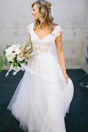 Anneprom V-Neck Lace Tulle Cap Sleeve A-Line Wedding Dress APW0166