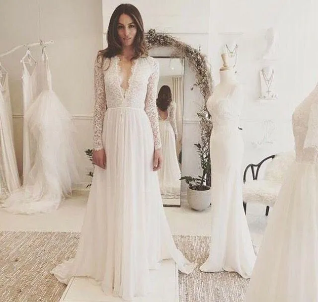 Anneprom V-Neck Long Sleeves Backless Ivory Chiffon Wedding Dress With Lace APW0173