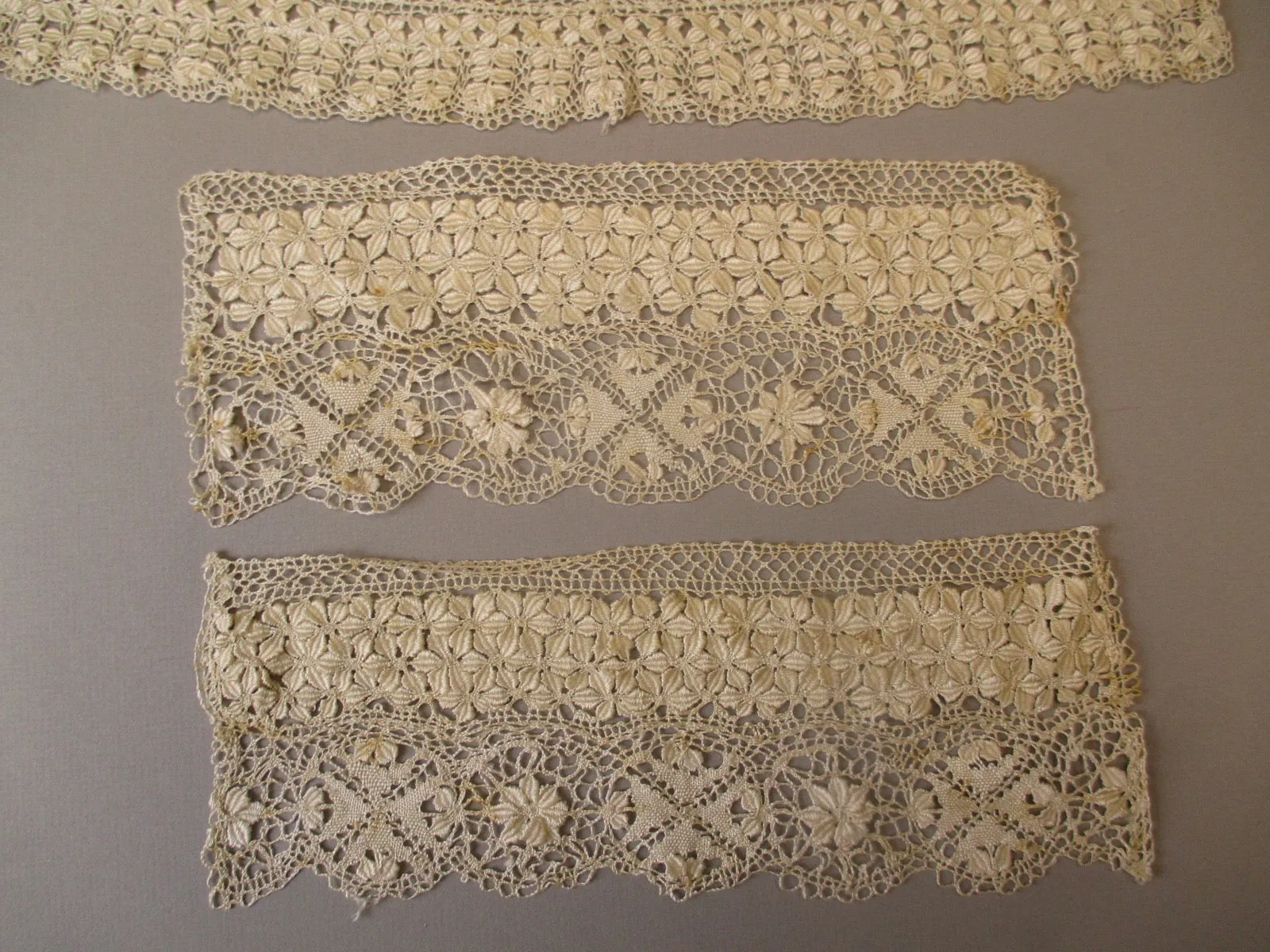 Antique Victorian Silk Maltese Collar and cuffs set