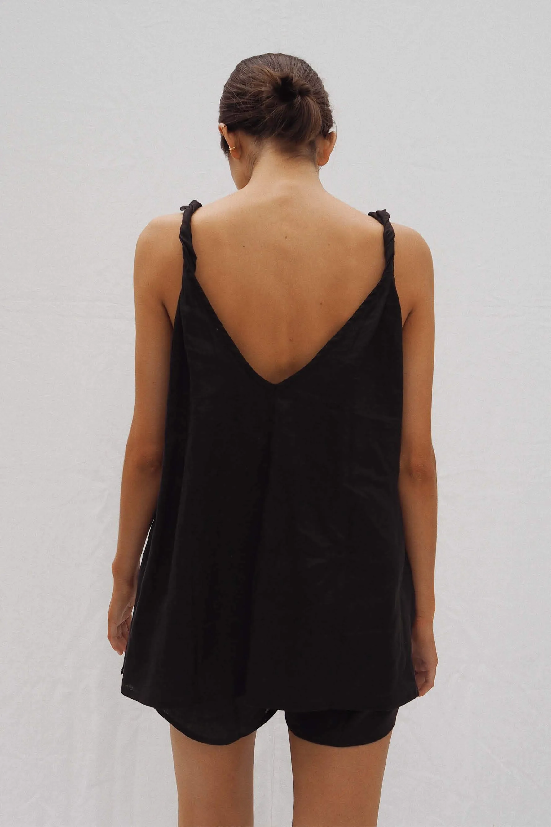 Burns Twist Linen Top Black