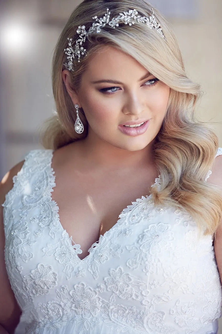 Chiffon Applique Lace Plus Size Beach Bridal Dress Corset Back Gown With Court Train
