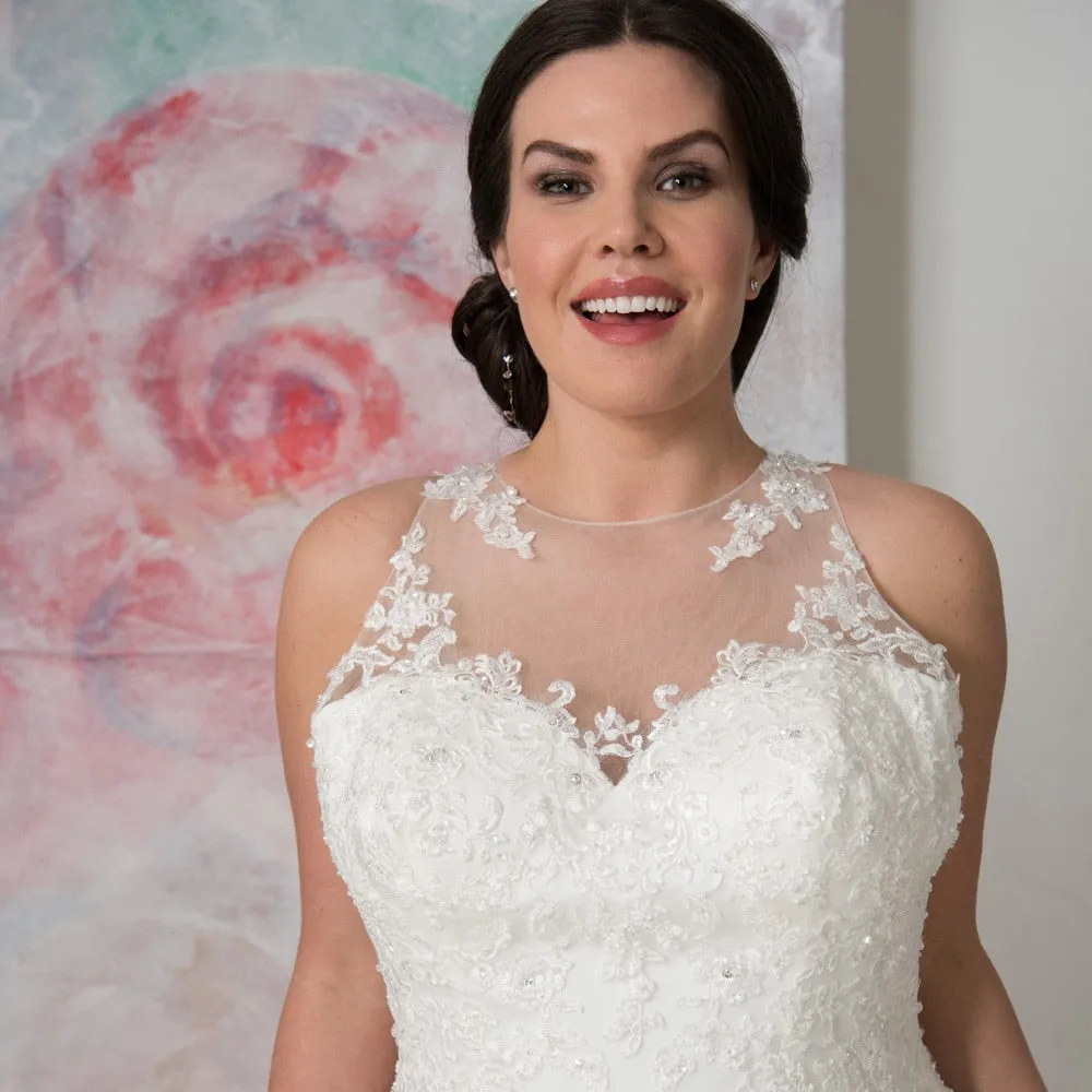 Elegant O-neck Plus Size Bridal Dress Custom Made See Through Organza Appliqued A-line