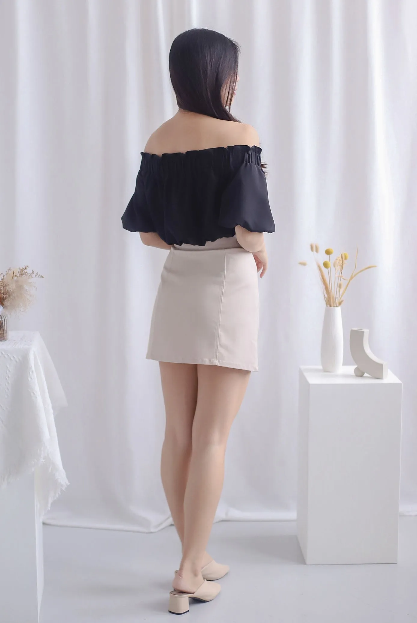 Eliot Off Shoulder Top In Black