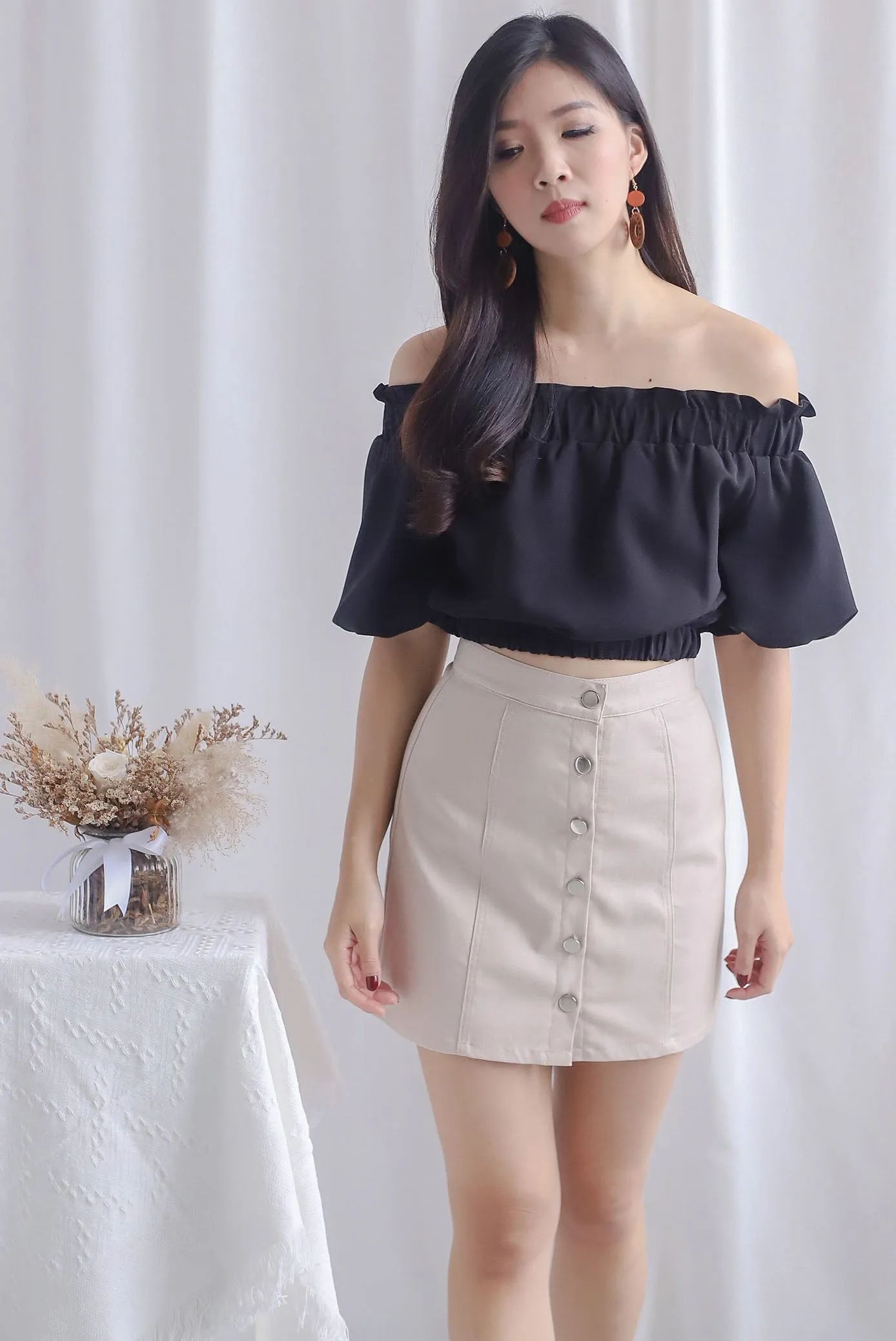 Eliot Off Shoulder Top In Black