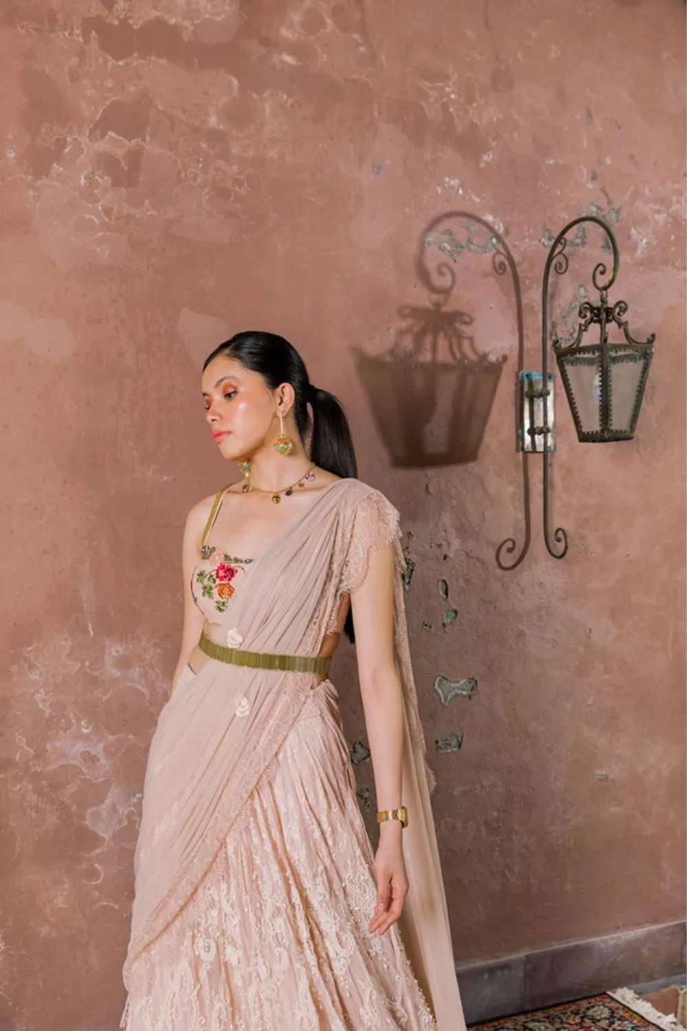 FRIDA, LACE AND PEARL, BELT, DUPATTA