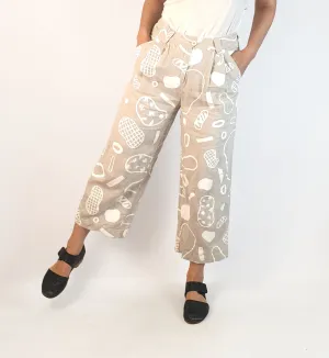 Gorman natural linen mix wide leg pants with white print size 6, fits 6 and 8