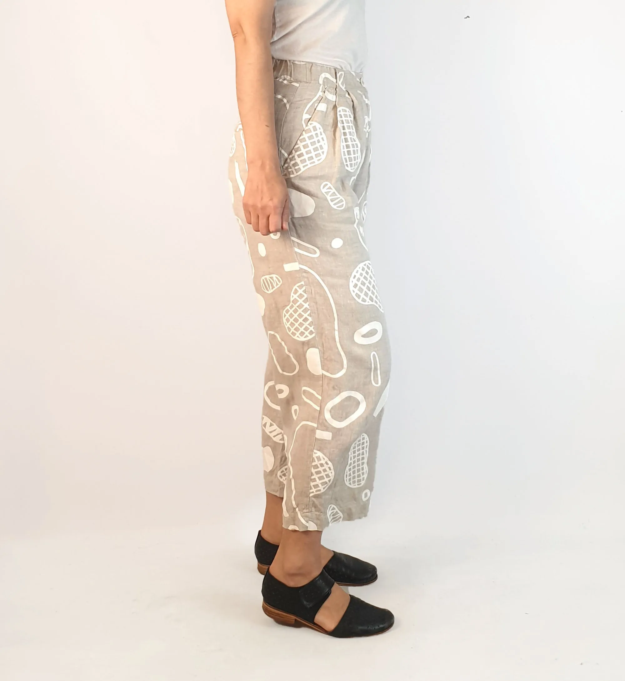 Gorman natural linen mix wide leg pants with white print size 6, fits 6 and 8