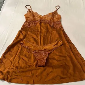 Intimissimi Gold Amber Pure Silk Lace Nightdress Slip Chemise Size S