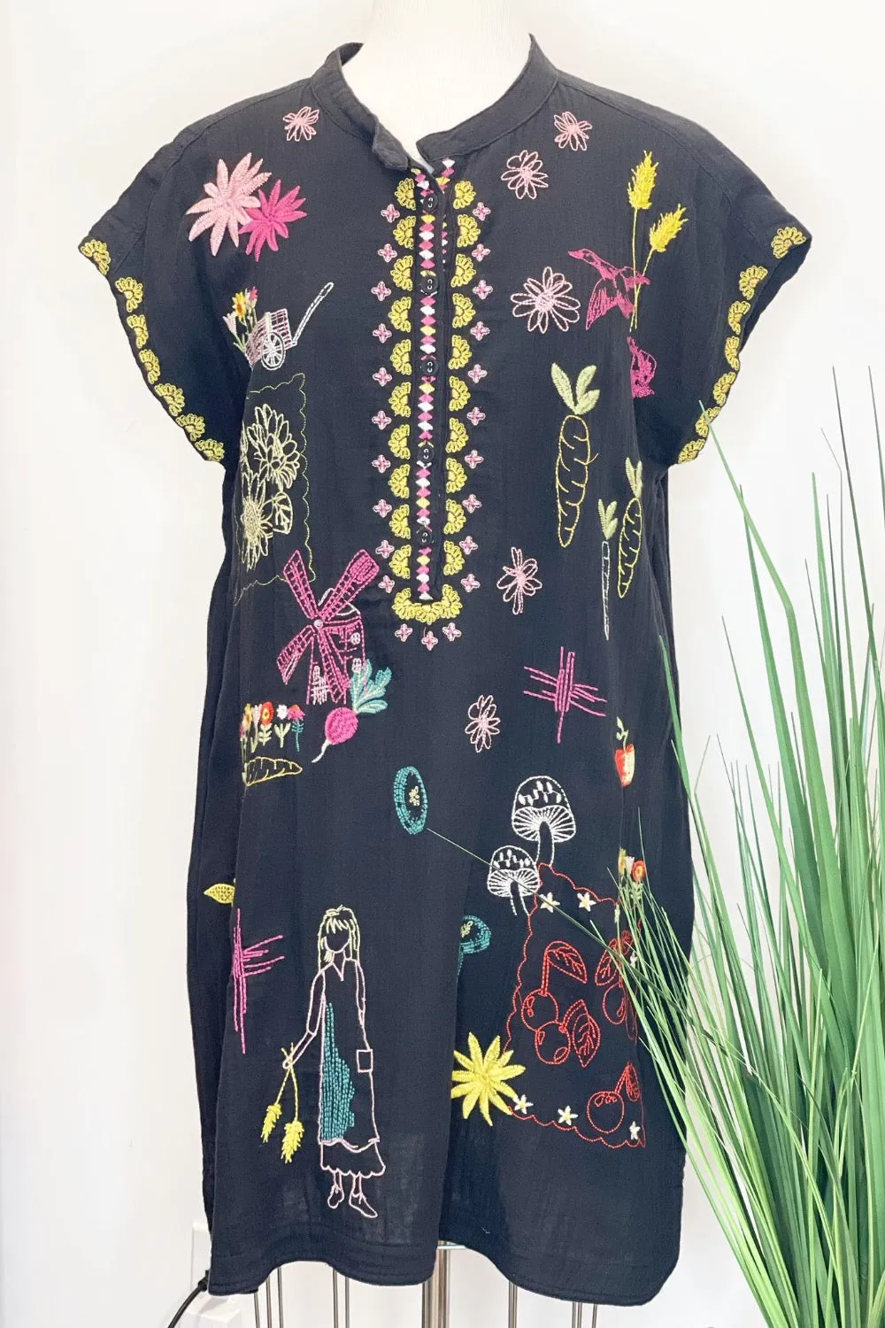 Johnny Was Biya Mishti Embroidered Shift Dress B31224 *