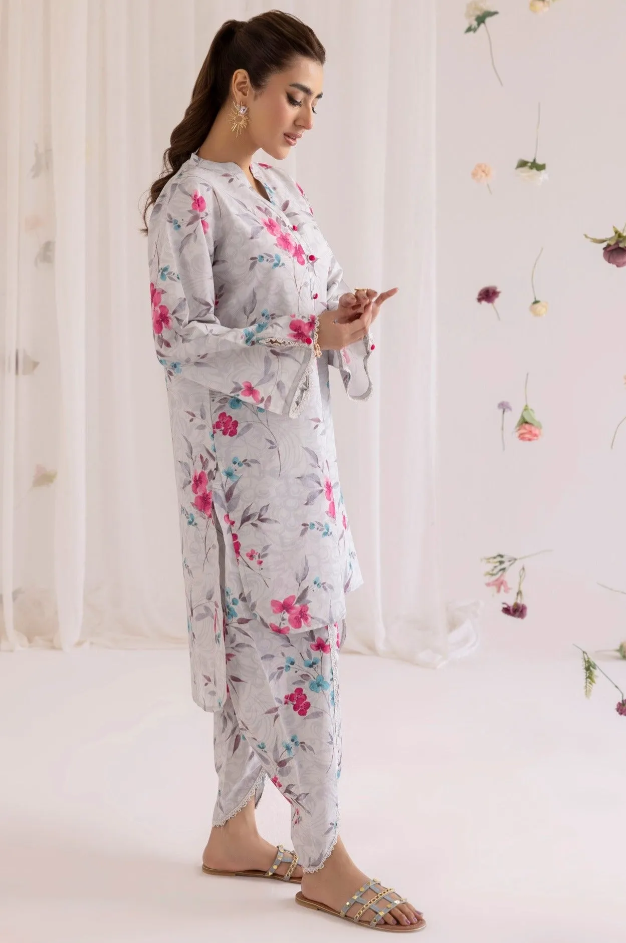 LPS-04 2PC SILK LAWN PRINTED STITCHED