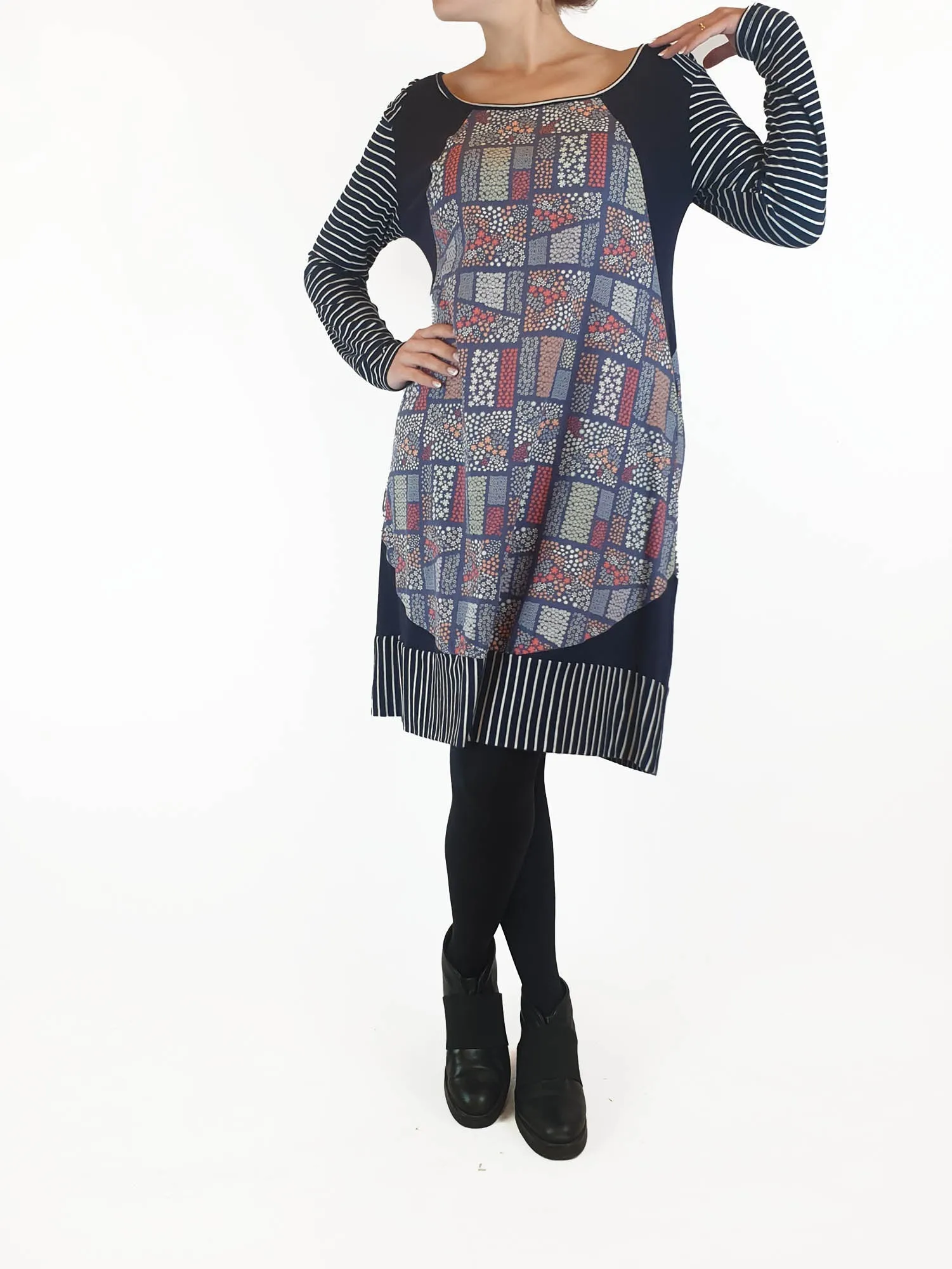 Made590 unique print long sleeve dress size M (best fits size 10)
