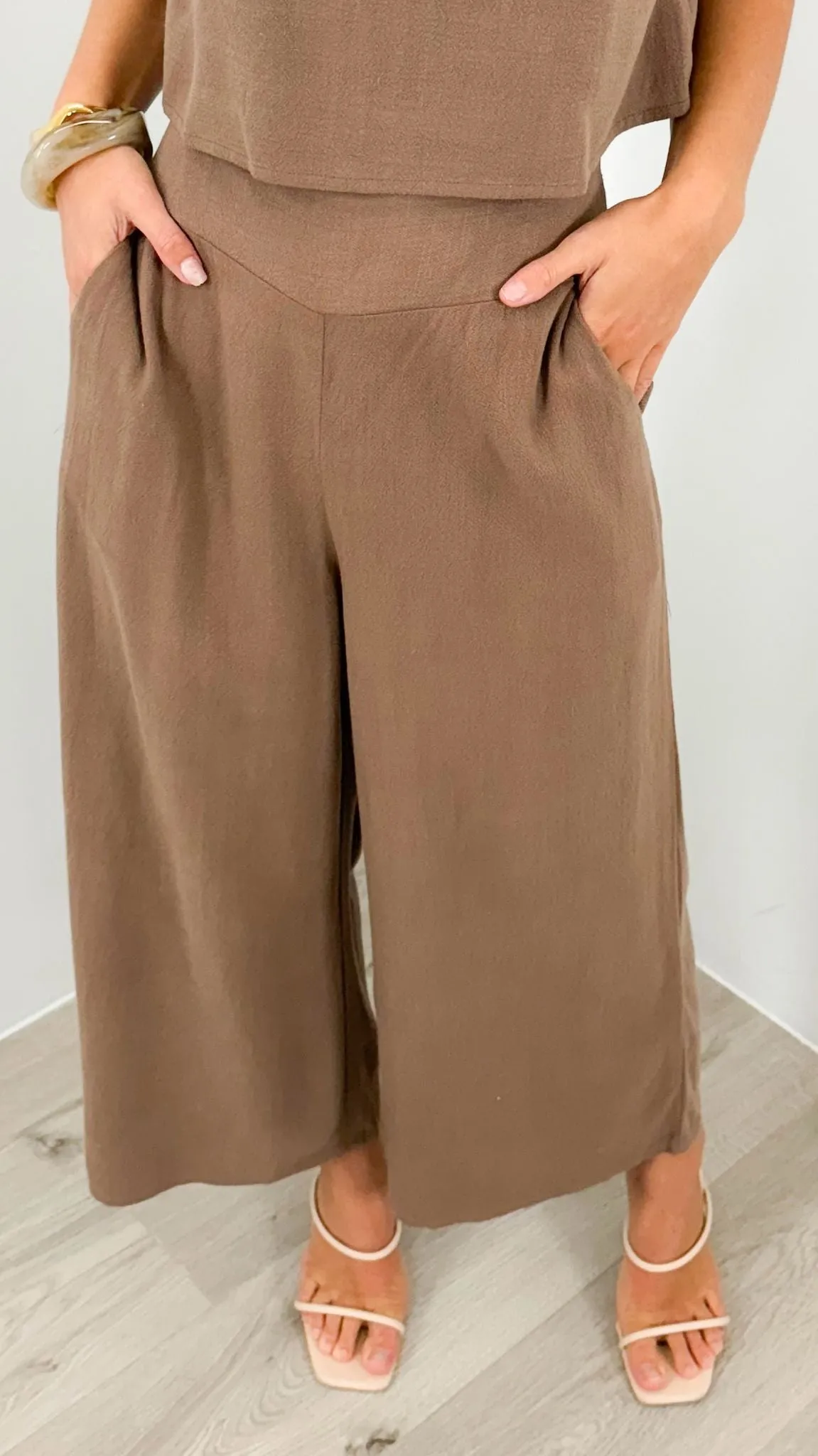 MEMPHIS 7/8 LINEN PANT - CHOCOLATE