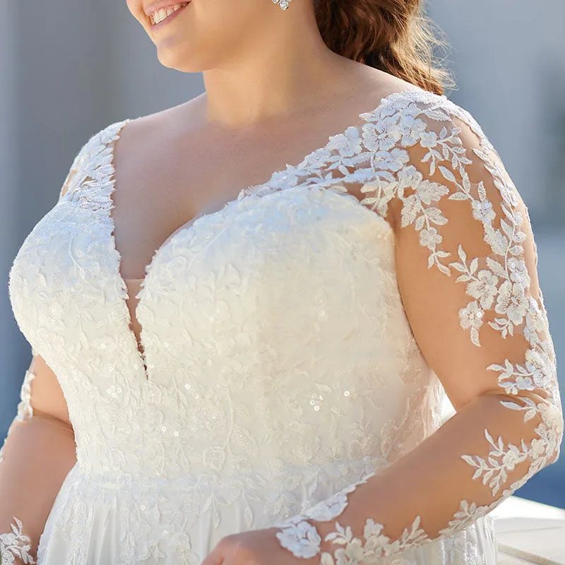 New Arrival Stunning Plus Size Bridal Dress V Neck Long Sleeve Backless With Lace Appliques