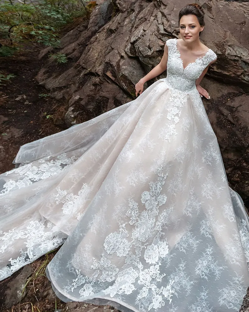 New Arrivals Beading Appliques Lace Wedding Dress Vestidos De Novia Renda  Elegant Bridal Gowns Plus Size