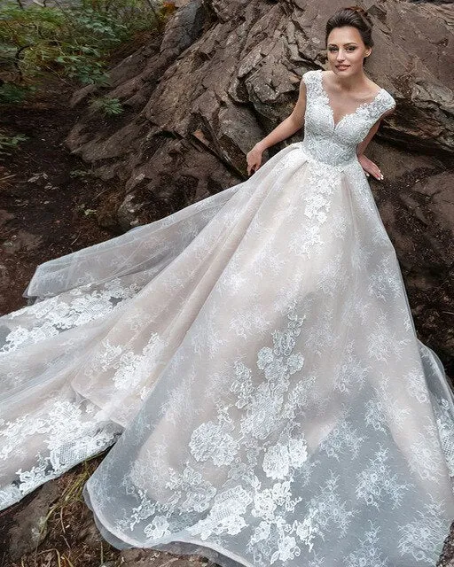 New Arrivals Beading Appliques Lace Wedding Dress Vestidos De Novia Renda  Elegant Bridal Gowns Plus Size