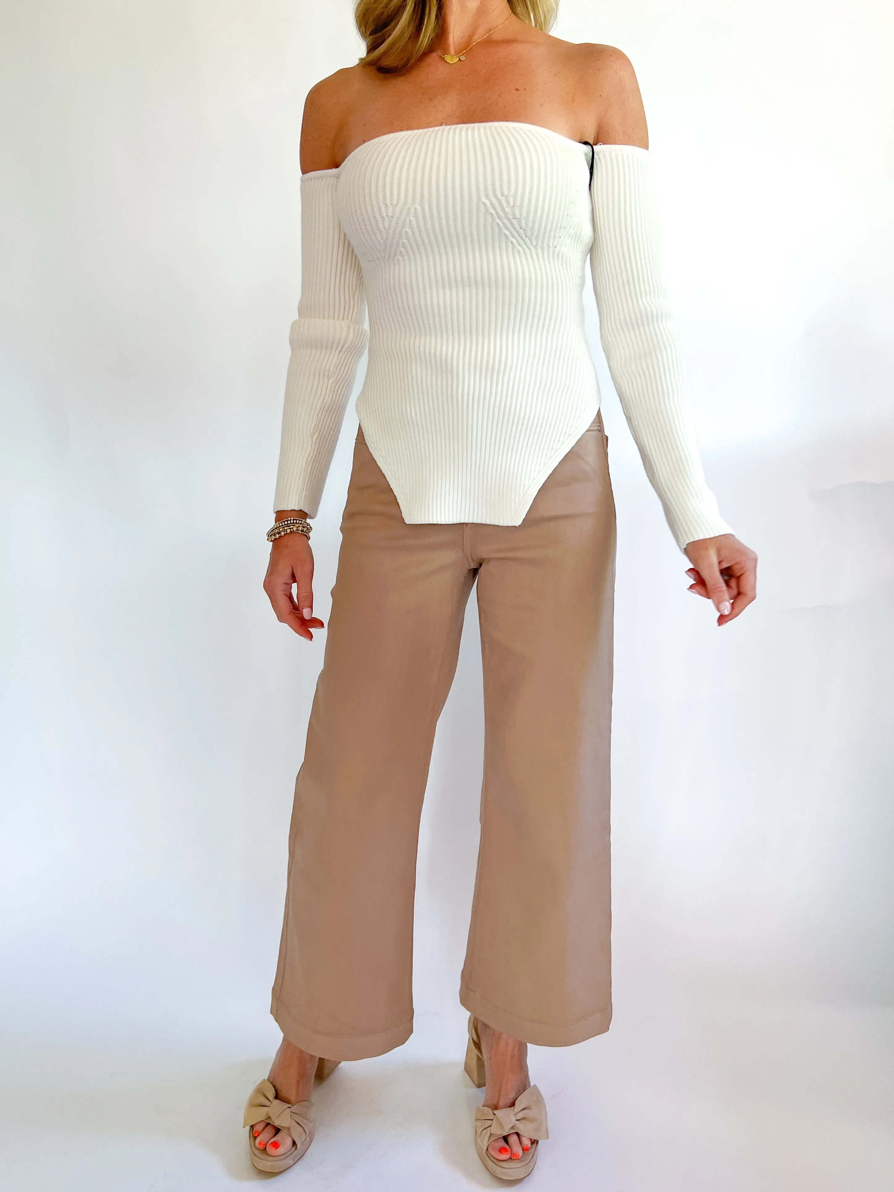 Off Shoulder aeralyn sweater
