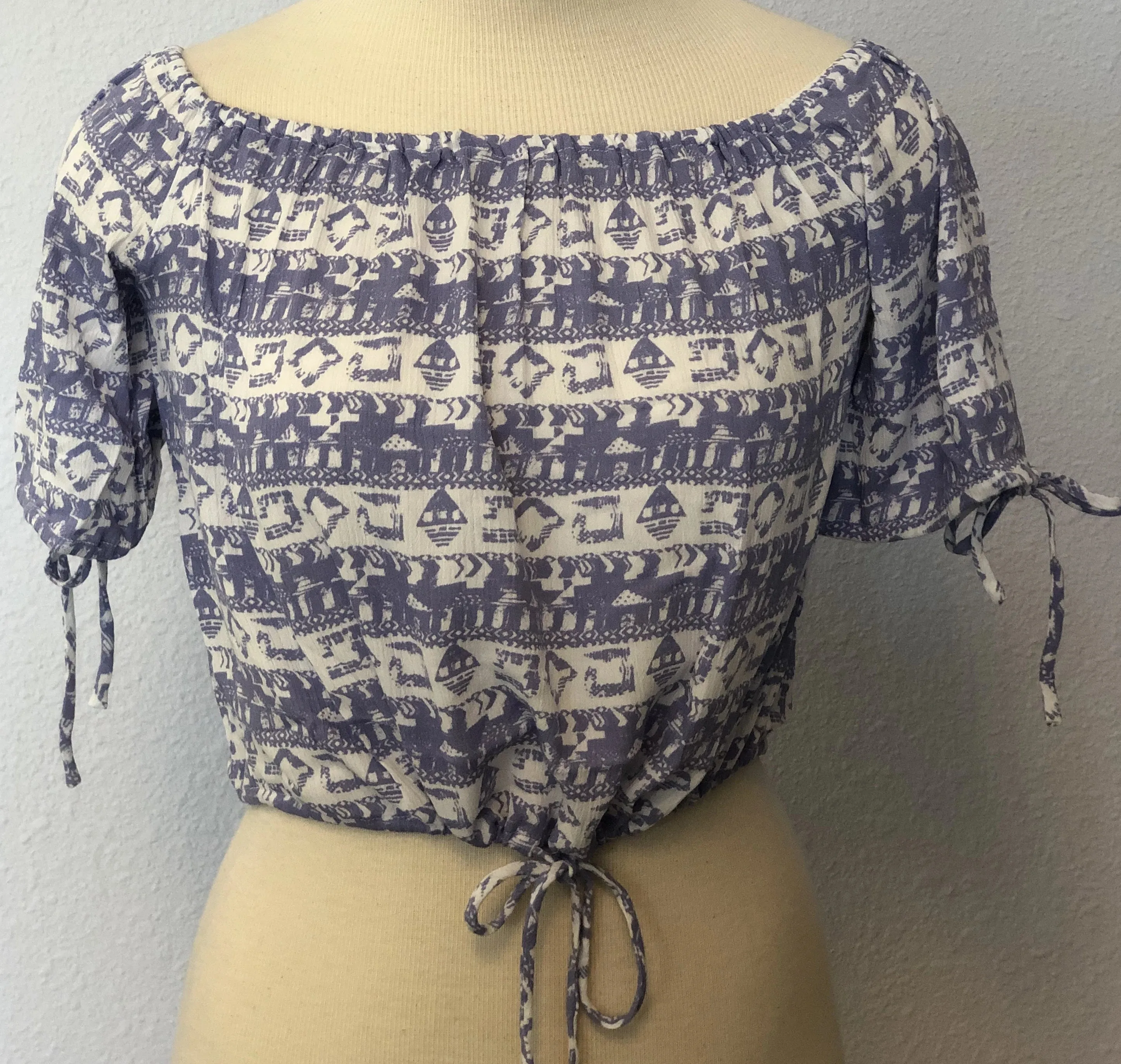 OFF SHOULDER DRAWSTRING TOP