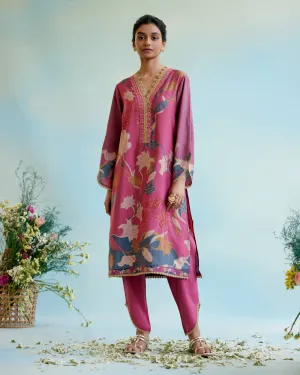 Orchid Pnk Printer Kurta with 
delicate lace detailing with Tulip Pants and Dupatta