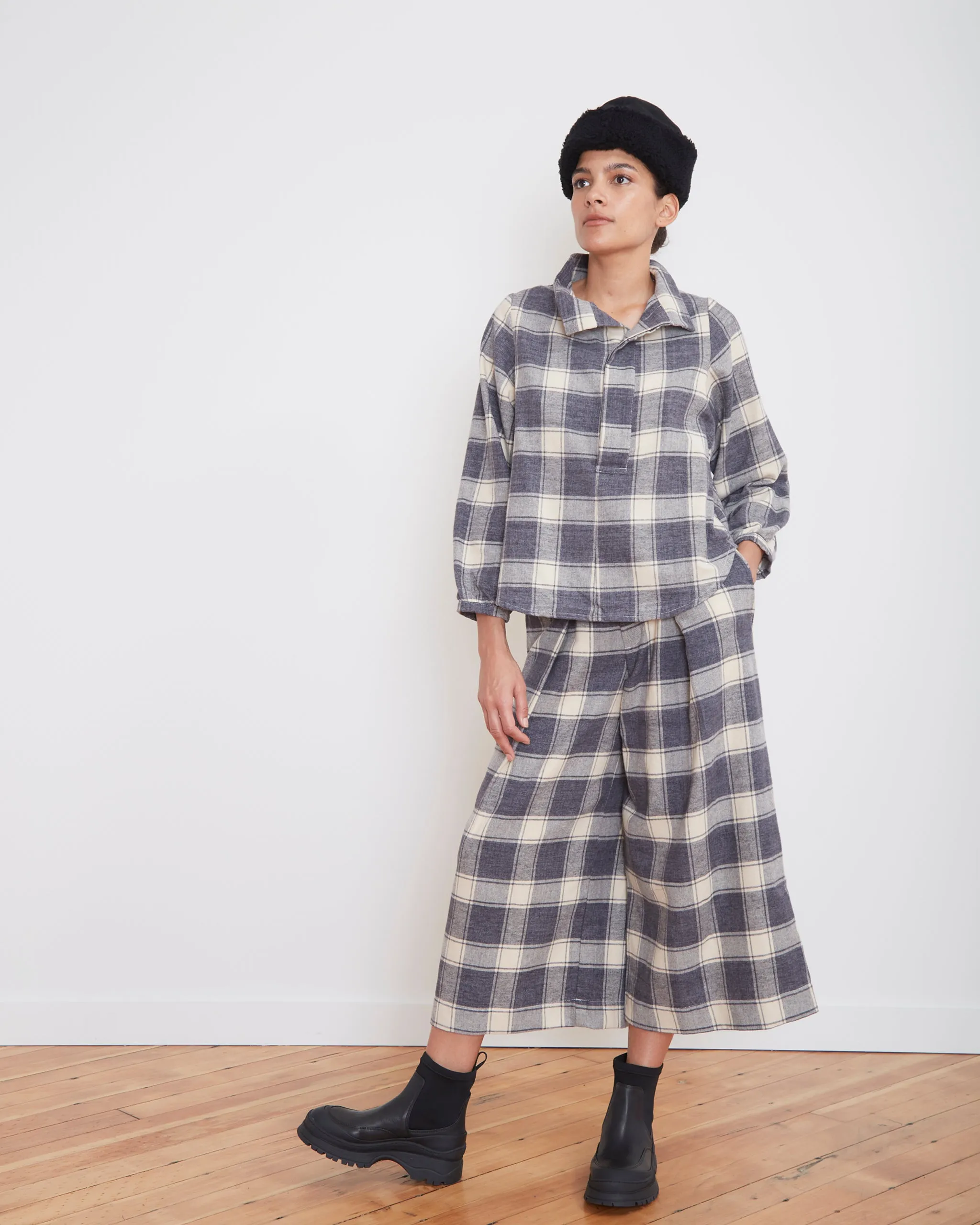 Phoebe Shirt in Gray Plaid