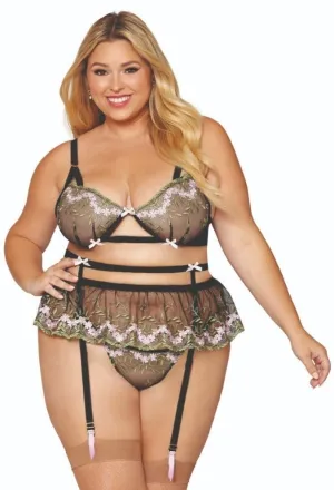 Plus Size Floral Embroidery Three Piece Lingerie Set