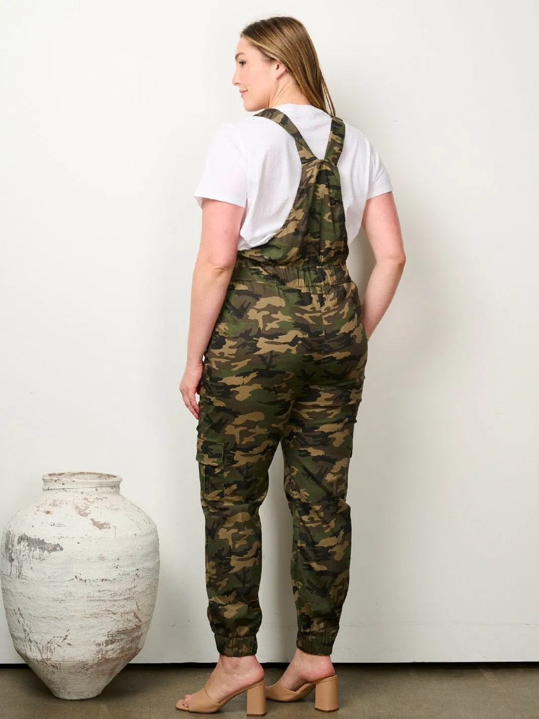 PLUS SIZE SLEEVELESS POCKETS CAMO PRINT OVERALL