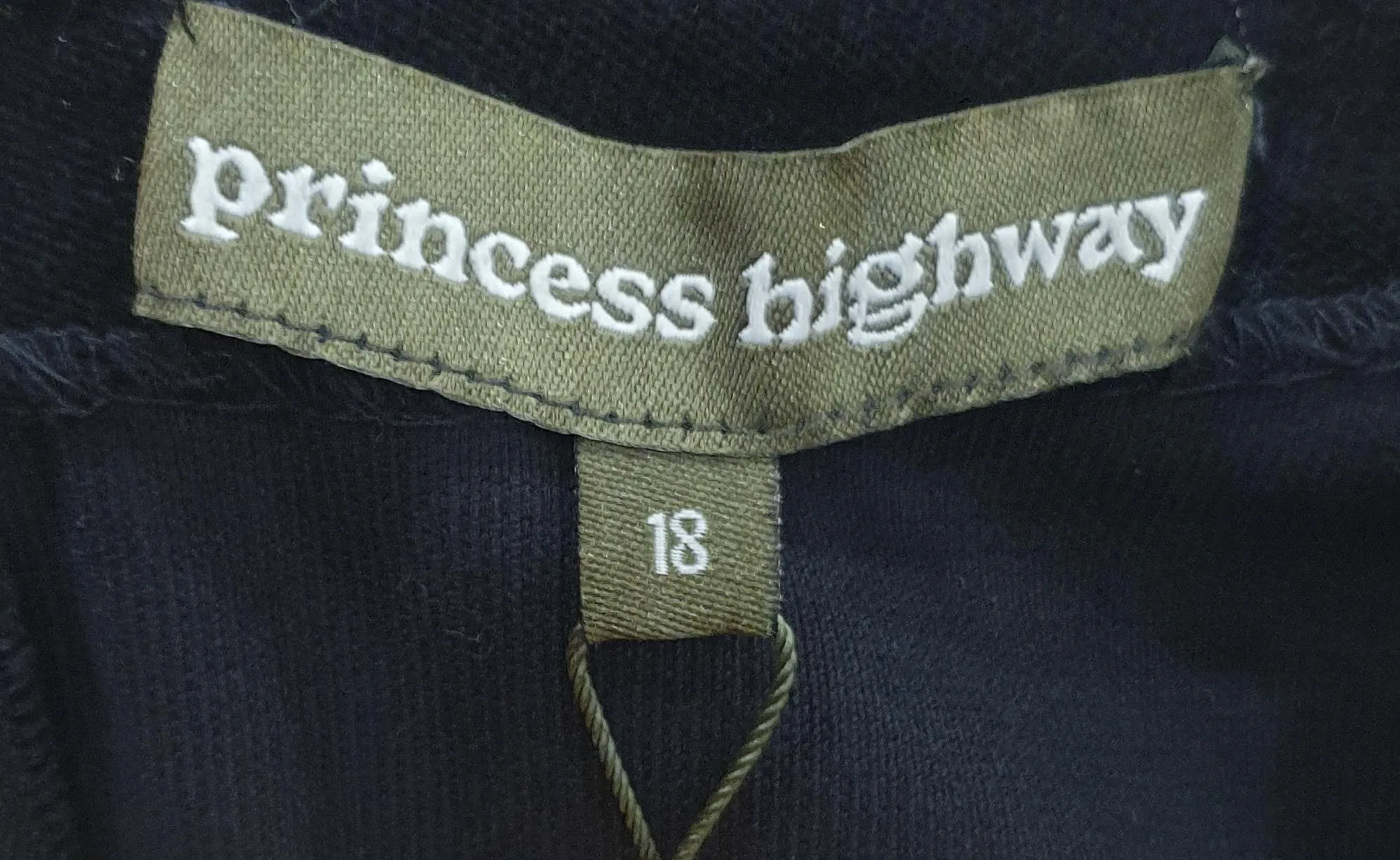 Princess Highway black velvet long sleeve dress size 18