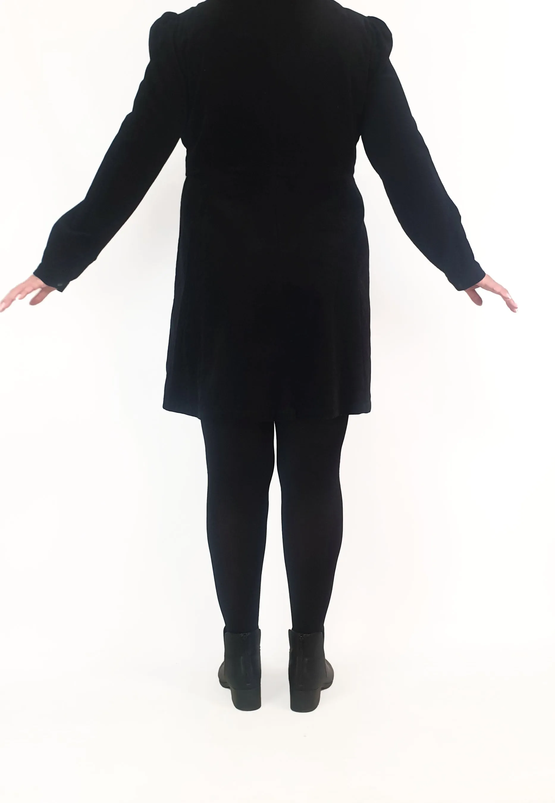 Princess Highway black velvet long sleeve dress size 18