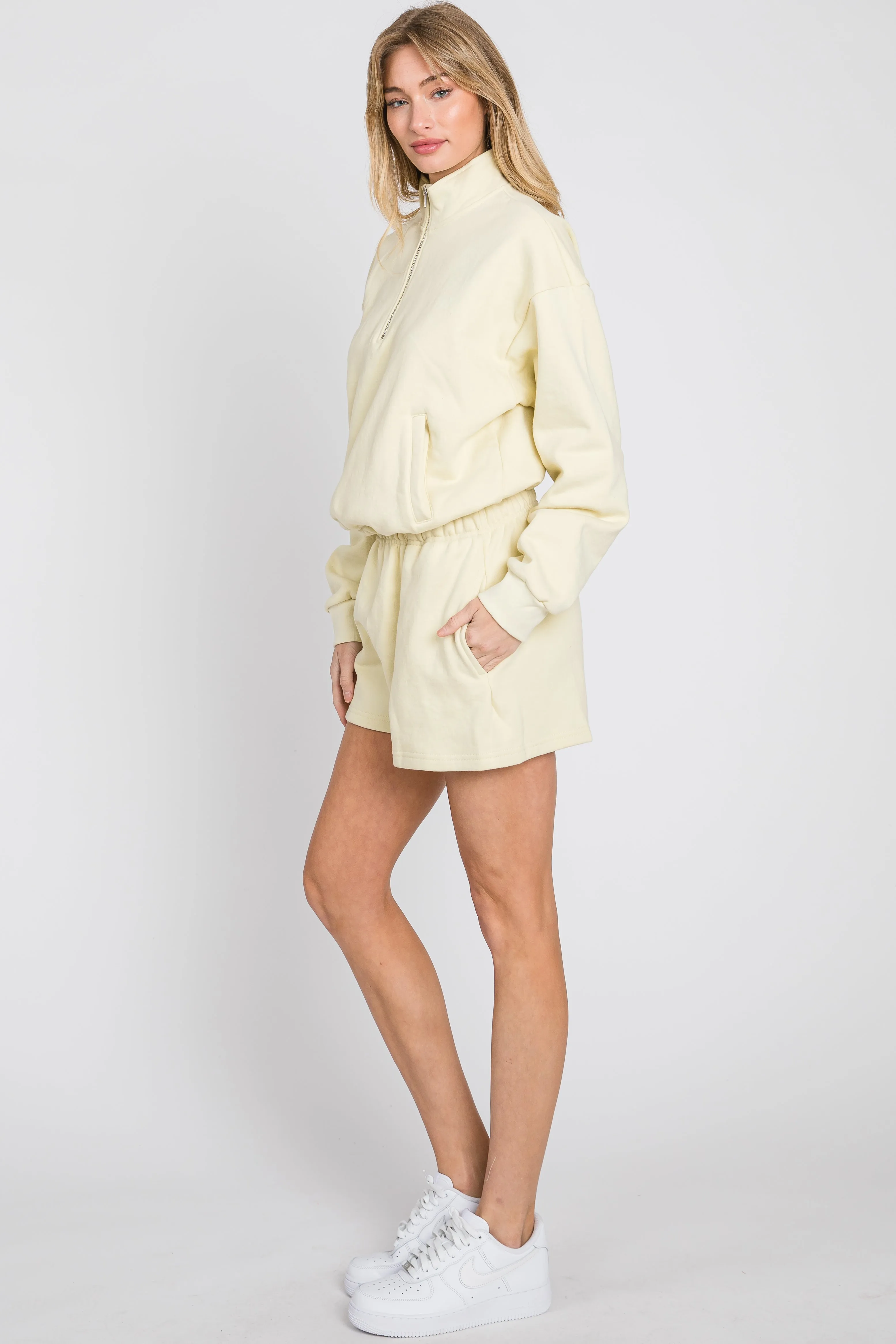 QUARTER ZIP CROP SWEATSHIRT