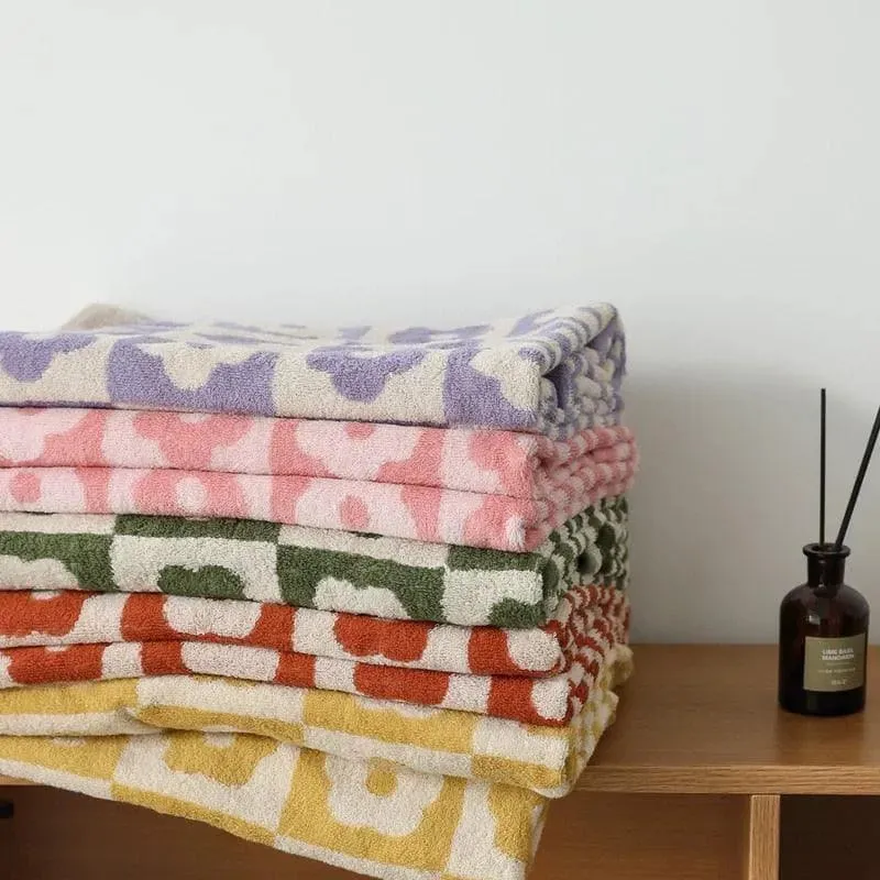 Retro Plaid Flower Bath Towel