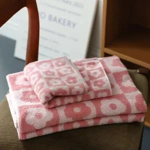 Retro Plaid Flower Bath Towel