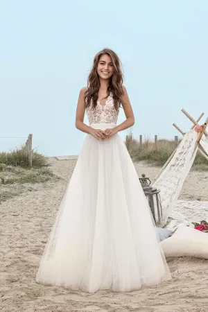 Roycebridal Boho Tulle Lace A-line V-neck Floor Length Beach Wedding Dresses, MW673