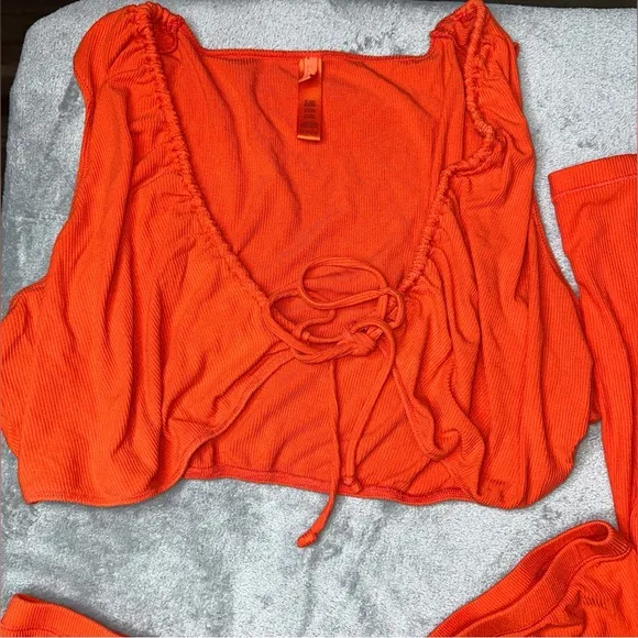 Skims Women’s Soft Lounge 3 Pc Set Sz 4X Fire Top Shorts Pants