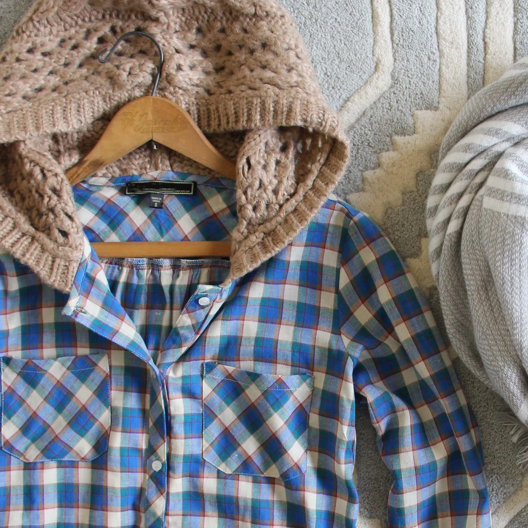 Snowy Canoe Plaid Top in Spruce