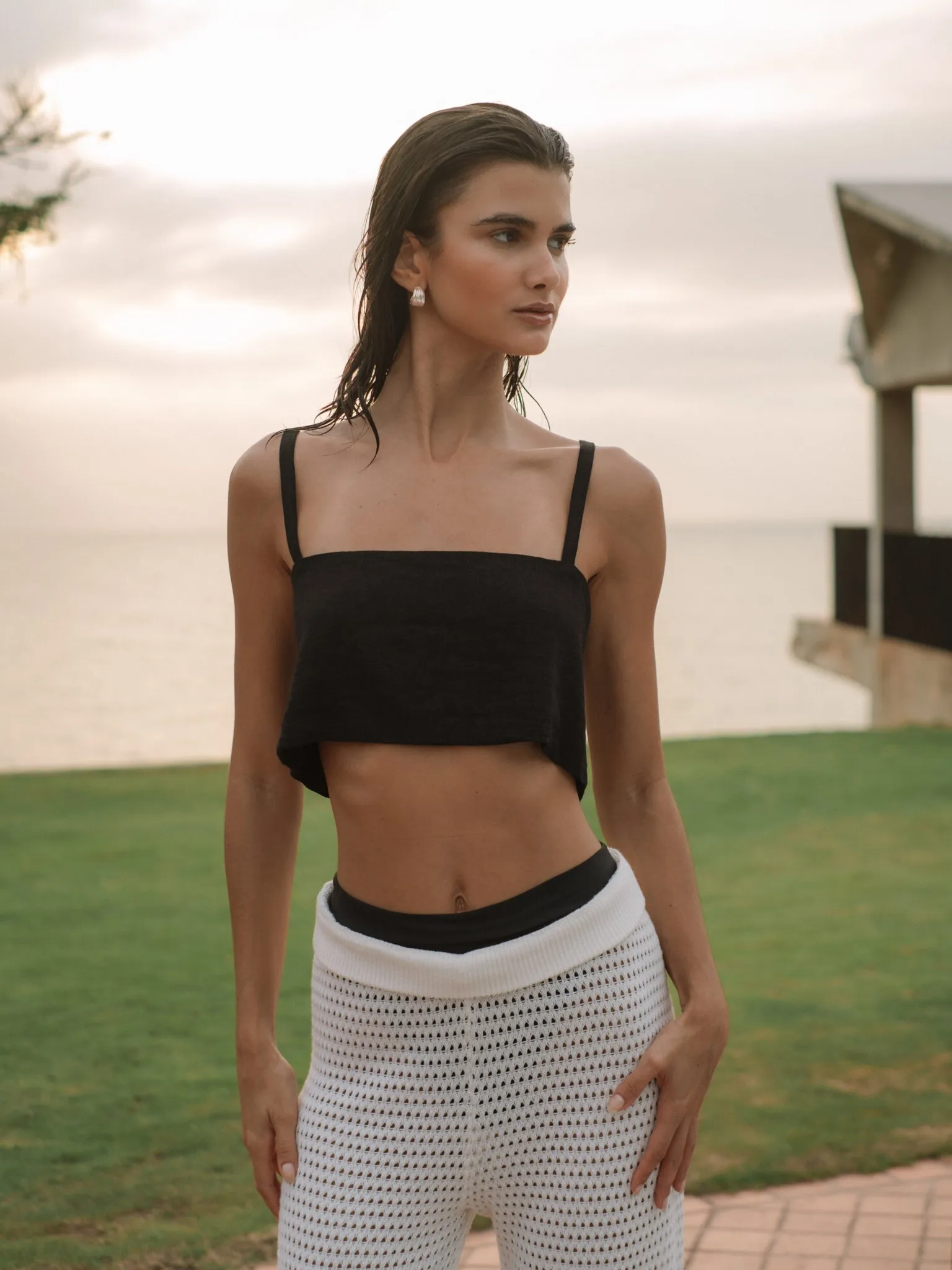 SQUARE LINEN TOP - BLACK