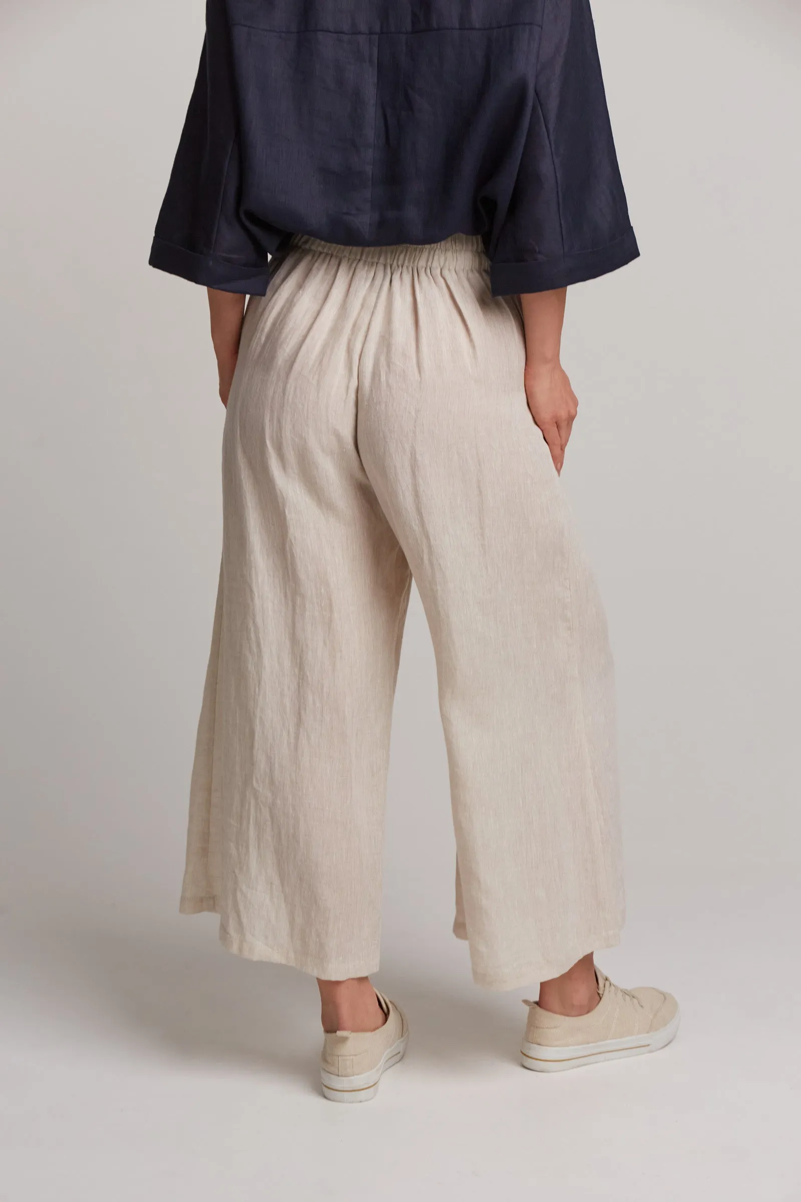 Studio Crop Pant TUSK