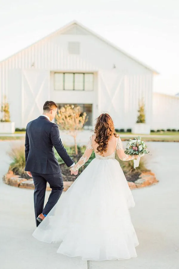 Stunning Plus Size Long Sleeves Wedding Dress with Lace Appliques, MW534