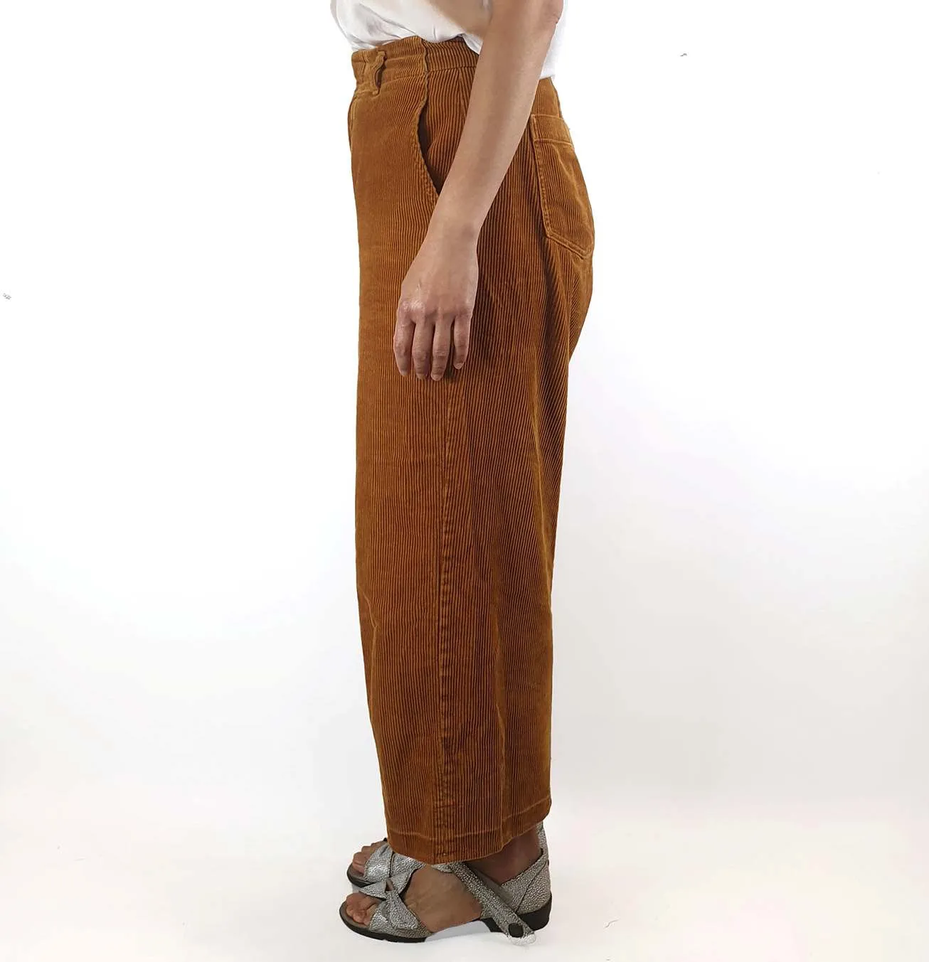 Uniqlo brown cord wide leg pants fits 10