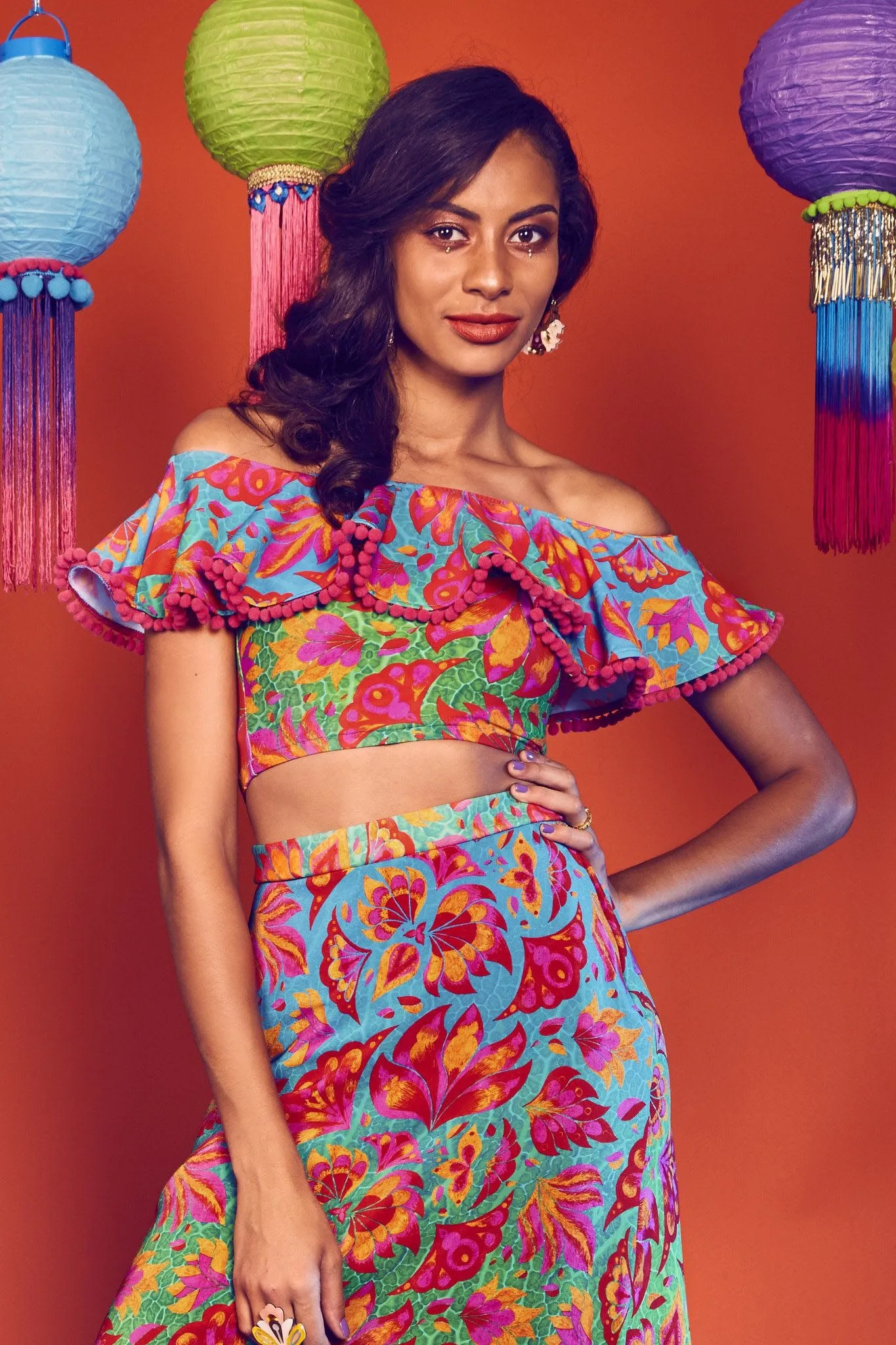 VENDALA OFF THE SHOULDER CROP TOP