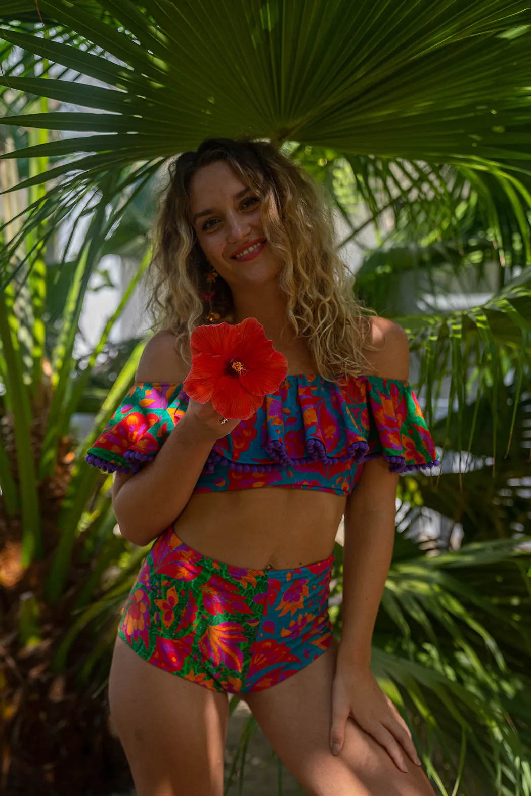 VENDALA OFF THE SHOULDER CROP TOP