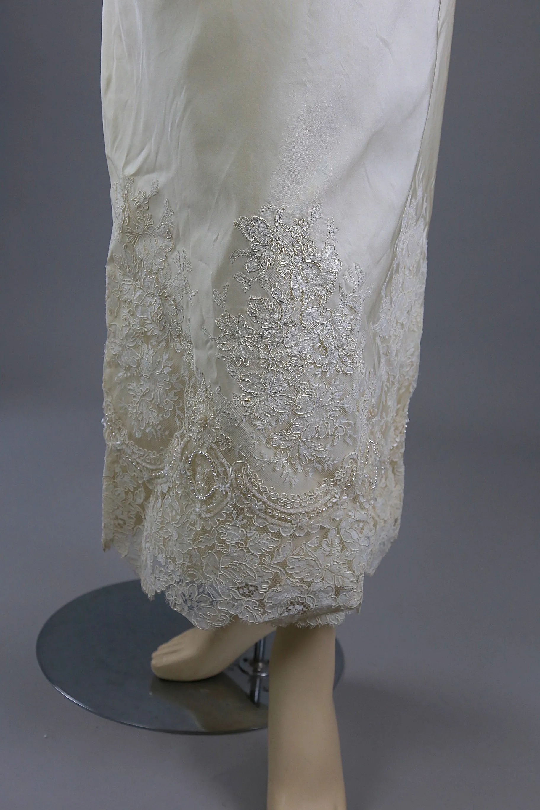 Vintage 60s Bergdorf Goodman wedding dress beaded silk w lace Small S