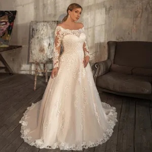 Wedding Dress Plus Size Lace Appliques Back Zip