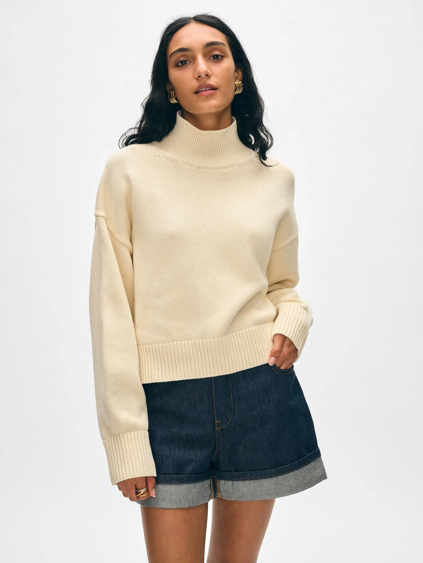 White   Warren - Organic Cotton Cropped Standneck - Ecru