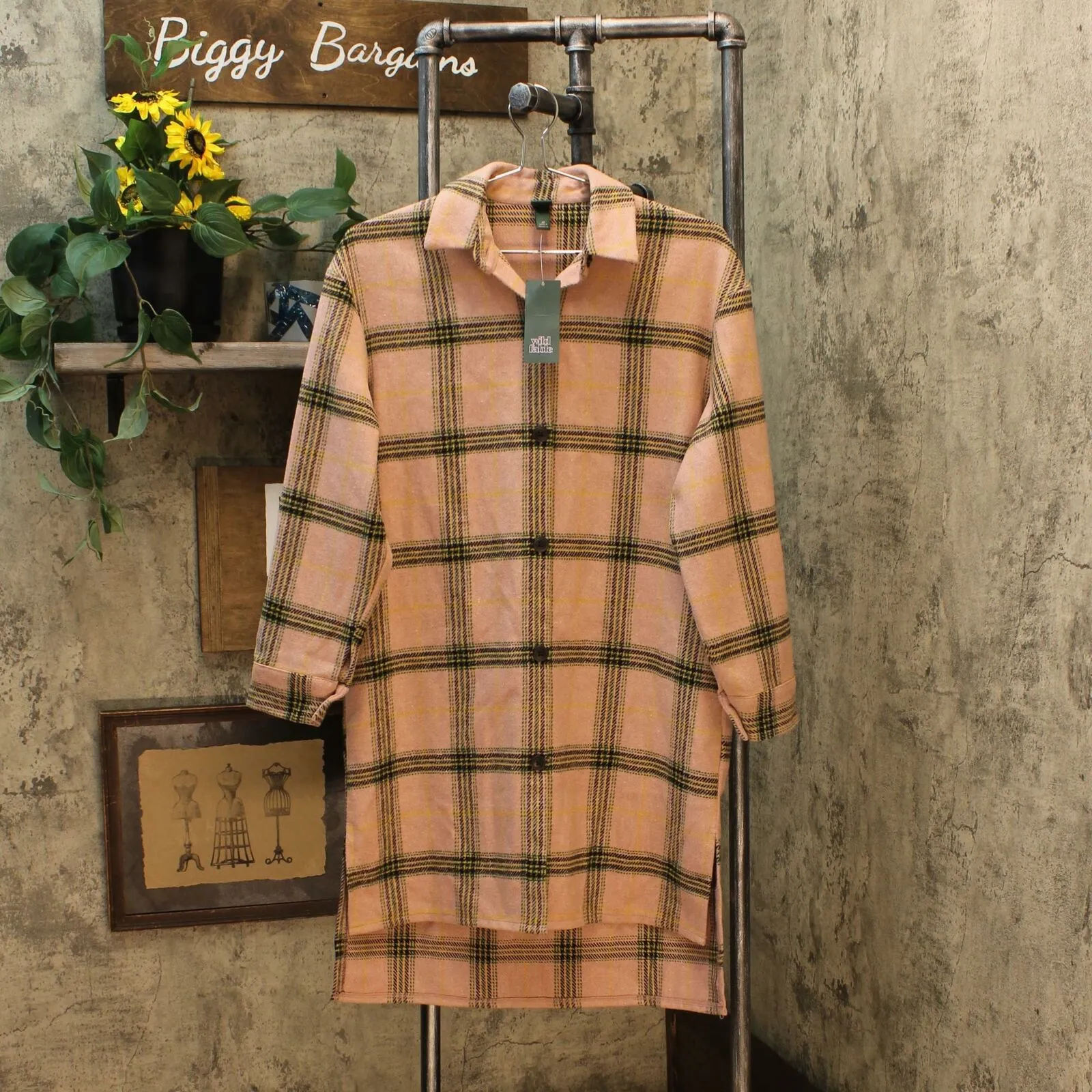 Wild Fable Women's Plaid Long Sleeve Oversized Flannel Button-Down Shirt