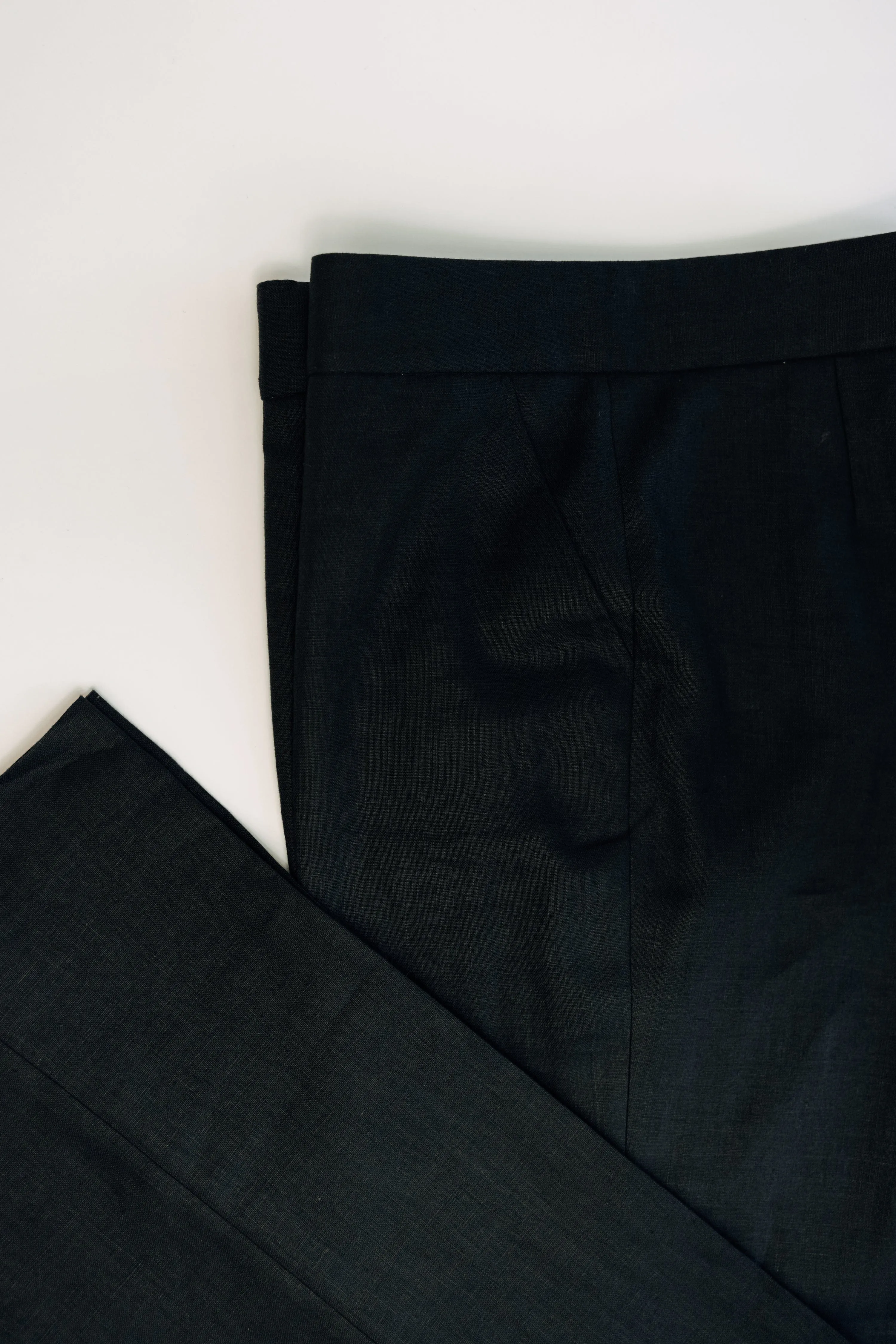 Women - Yacht Black Linen Pants